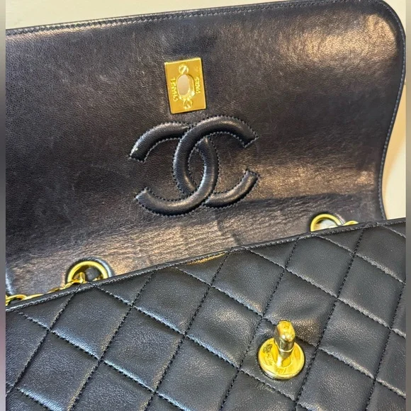 CHANEL Rare Vintage Timeless CC Bicolor single flap bag - Picture 15 of 15